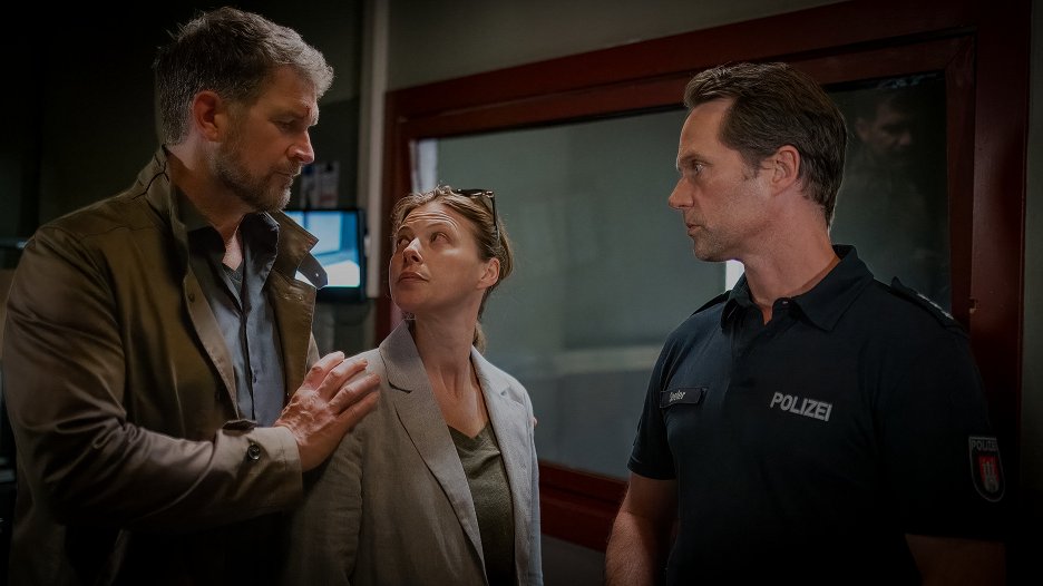 Stephen Appleton Policie Hamburk - Schuld und Sühne (S18E18) (2024) | ČSFD.cz