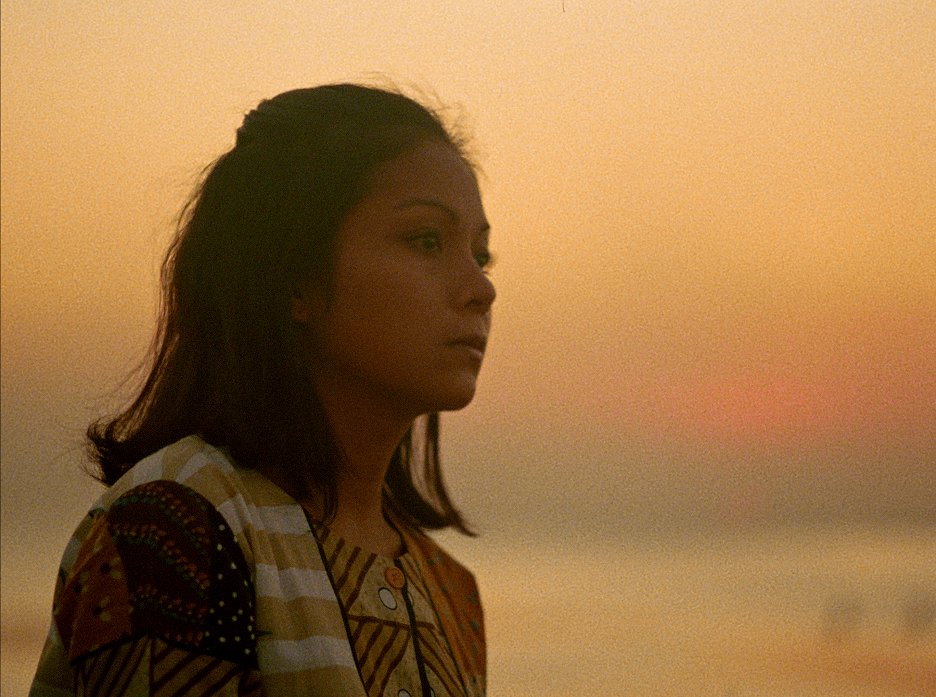 Bona (1980) ČSFD.cz