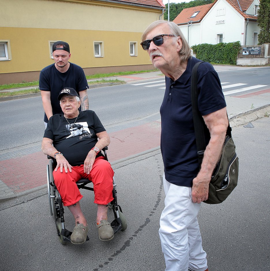 Olmer Vít Olmer - Den s osobností - Den s Jiřím Krampolem (E01) (2025) | ČSFD.sk