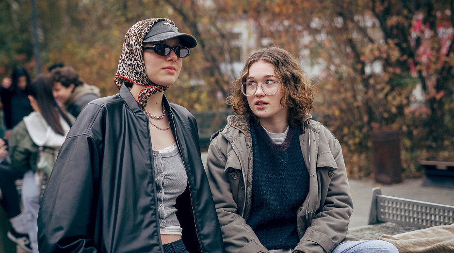 Almania - Lehrer des Jahres (S03E01) (2025) | Tvůrci | ČSFD.cz