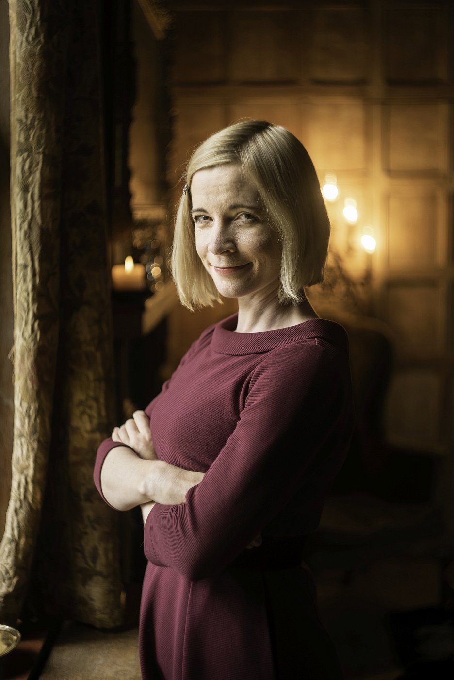 A Merry Tudor Christmas with Lucy Worsley (2019) | Creators | ČSFD.cz