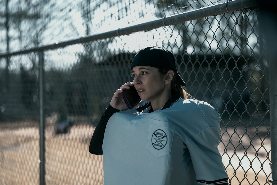 M.R.D. Saint Louis - Nikdo není normální. Jen to tak přes ulici vypadá ...