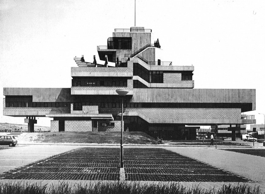 ▼ town hall, terneuzen, netherlands (1964-72)
