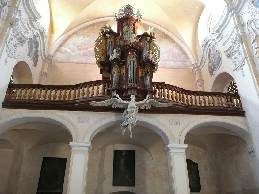 BAROKO (foto: Kostel sv. Františka Serafínského G. P. Tencalla 1682 Lipník nad Bečvou)