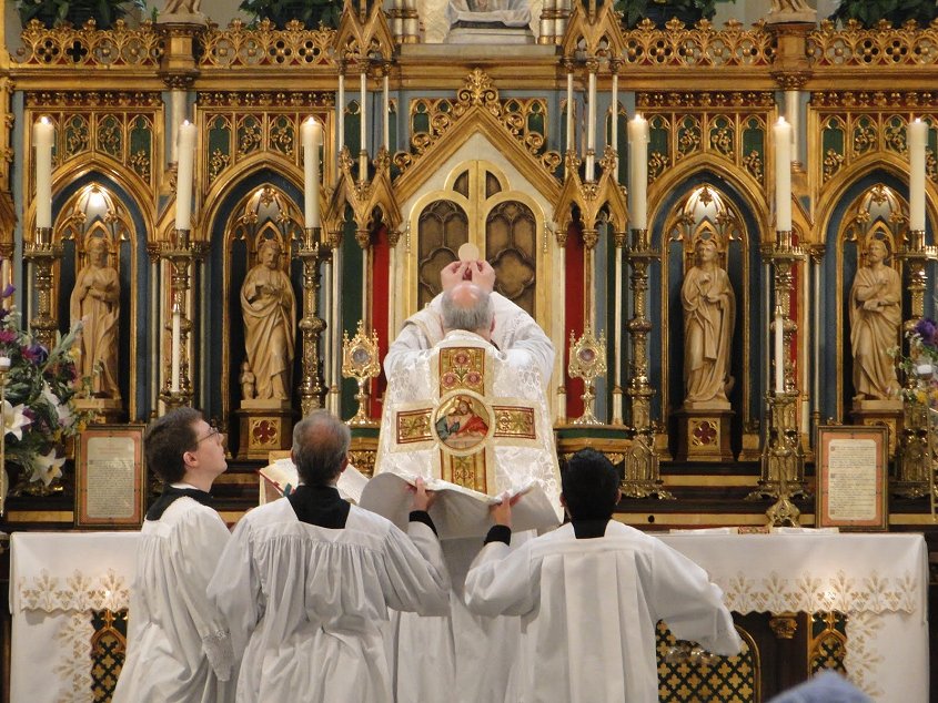 Nádhera v liturgii