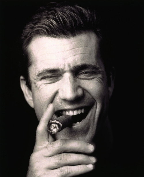 MEL GIBSON CIGAR