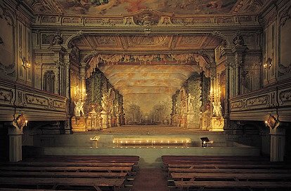 ČESKÝ  KRUMLOV - unikátní zámecké barokní divadlo a fotoateliér J. Seidela
