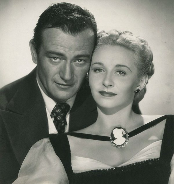 Dakota (1945) - John Wayne a Vera Ralston-Hrubá