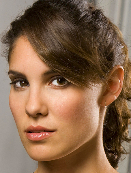 daniela ruah eye